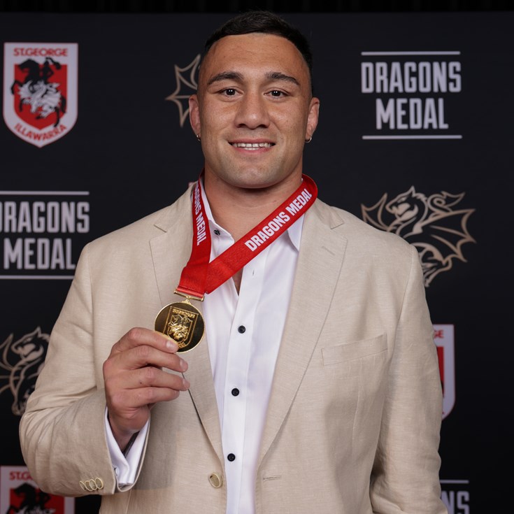 Su'A caps superb season with Dragons Medal