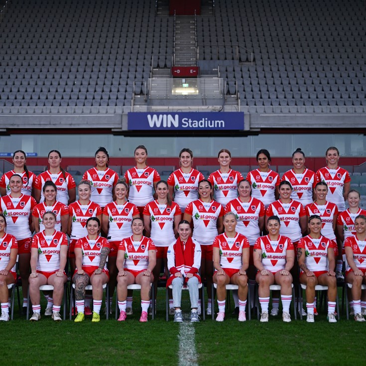 NRLW member links up with squad for 2024 team photo
